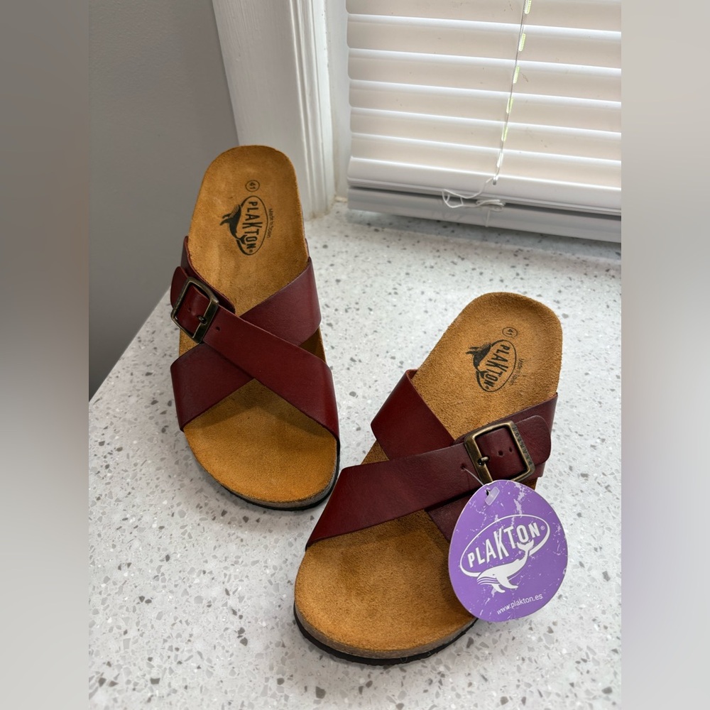 New with Tags- Plakton Jax- dark red/brown in size 41